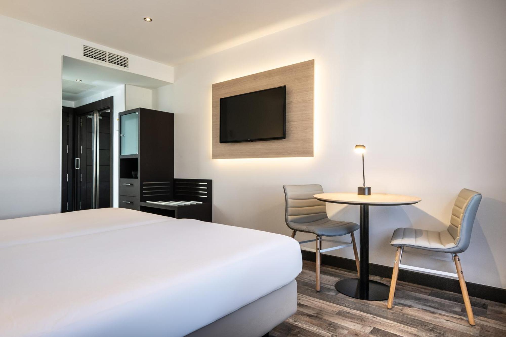Hotel Cadiz Paseo Del Mar, Affiliated By Melia Exterior photo